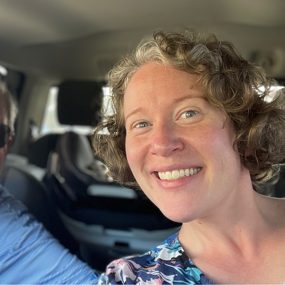 Meet your Posher, Heather - Picture 1 of 1